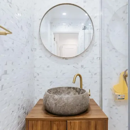 Apartament - Almirante Reis *