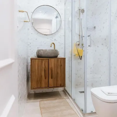 Apartman - Almirante Reis